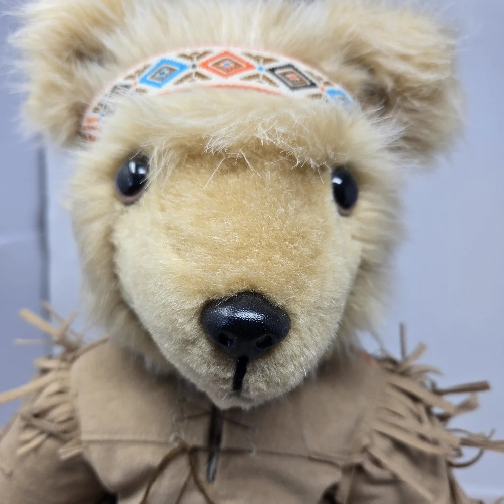 Hollow Log Collectibles Lil Bear Native American Outfit On Stand Fringe Feathers
